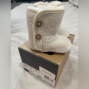 UGG Infant Booties – Never Worn – Size 0–6 Months (With Box)